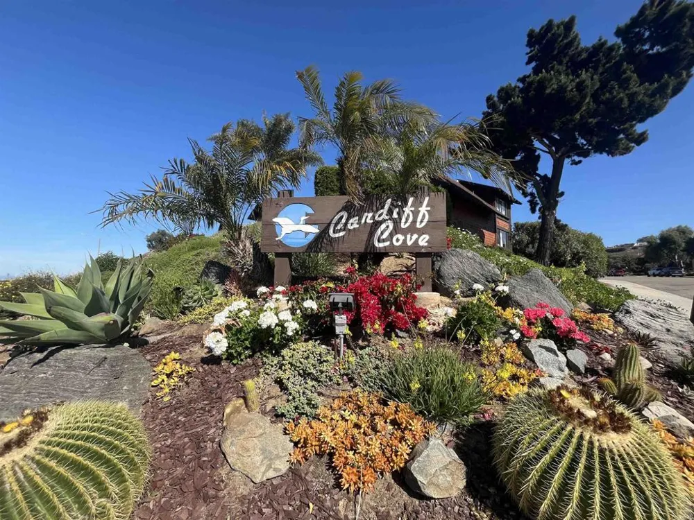 2556 Ocean Cove Dr. Cardiff by the Sea, CA 92007