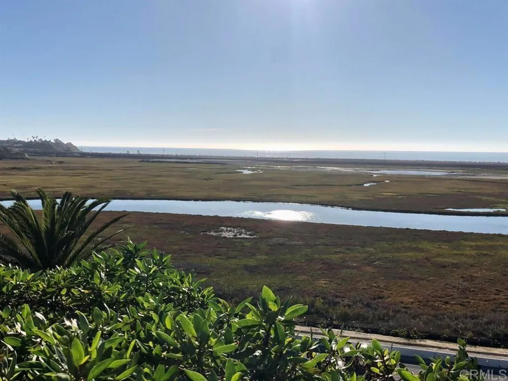 2556 Ocean Cove Dr. Cardiff by the Sea, CA 92007