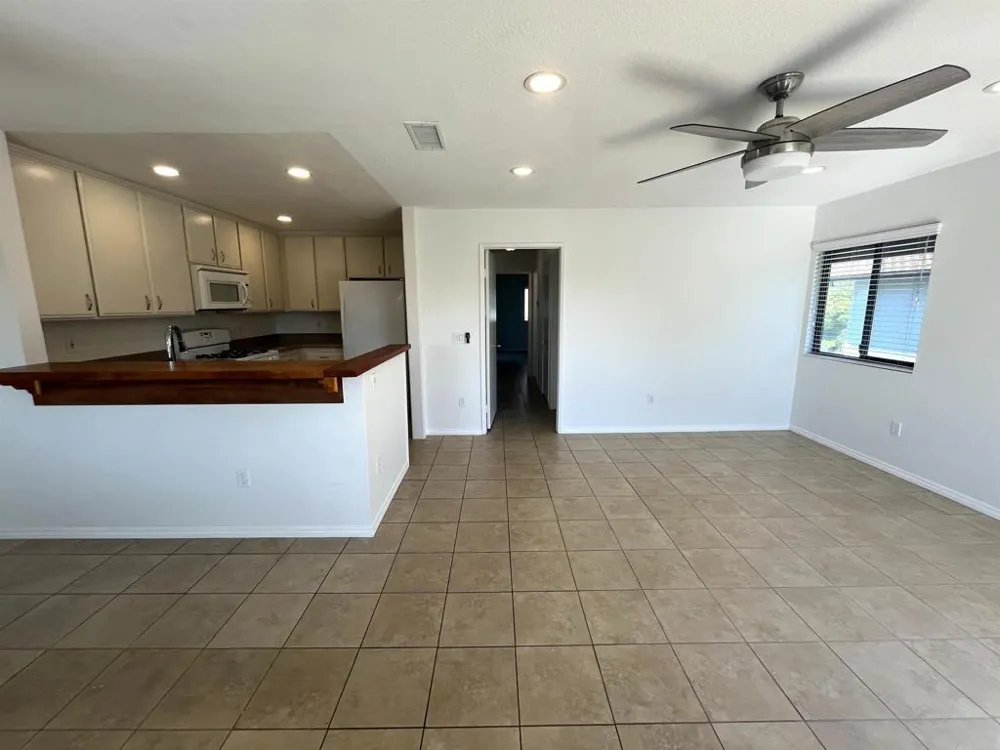 2556 Ocean Cove Dr. Cardiff by the Sea, CA 92007