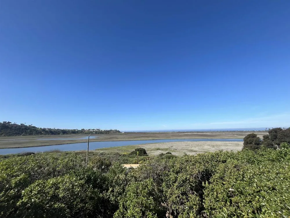 2556 Ocean Cove Dr. Cardiff by the Sea, CA 92007