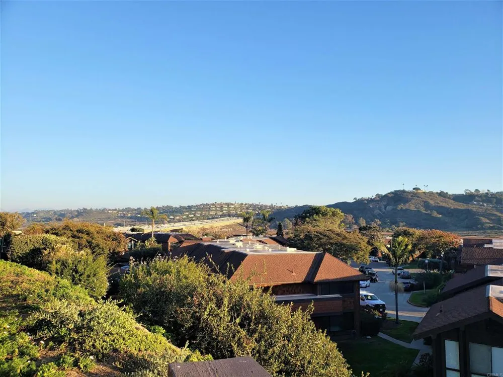 2556 Ocean Cove Dr. Cardiff by the Sea, CA 92007