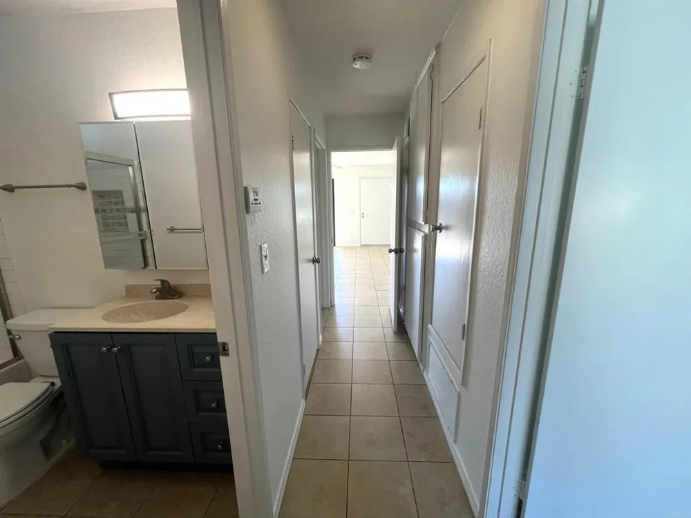 2556 Ocean Cove Dr. Cardiff by the Sea, CA 92007