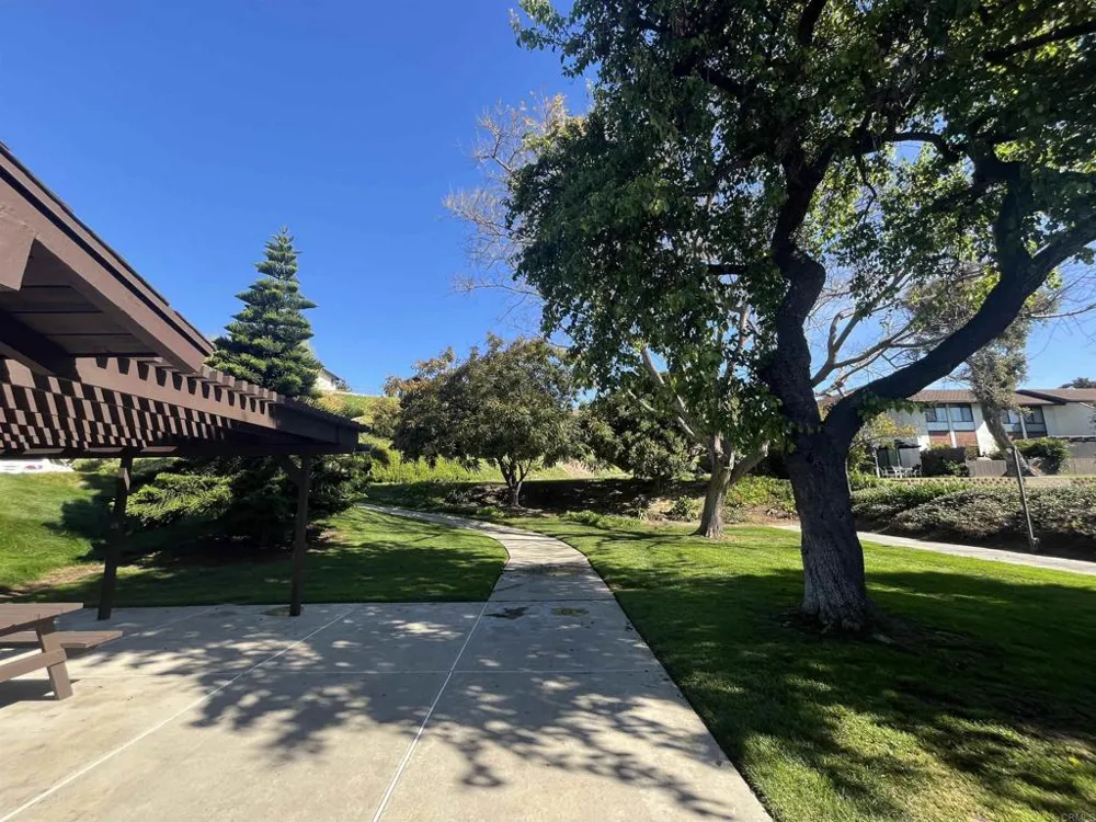 2556 Ocean Cove Dr. Cardiff by the Sea, CA 92007