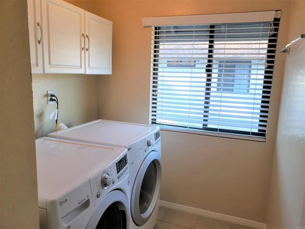 2556 Ocean Cove Dr. Cardiff by the Sea, CA 92007