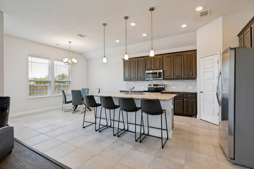 1404 Lakeview Drive Pelican Bay, TX 76020
