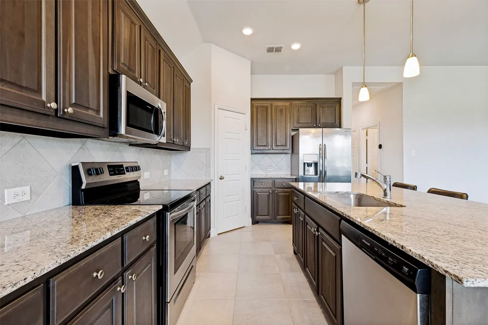 1404 Lakeview Drive Pelican Bay, TX 76020