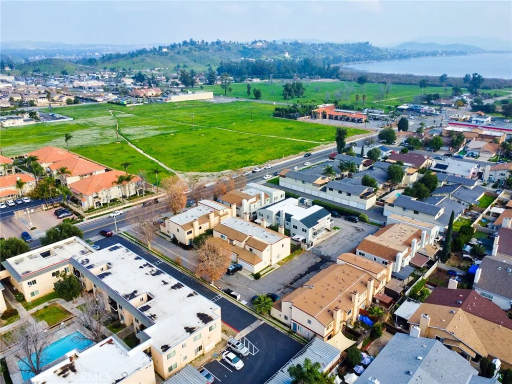 16459 Joy Street Lake Elsinore, CA 92530