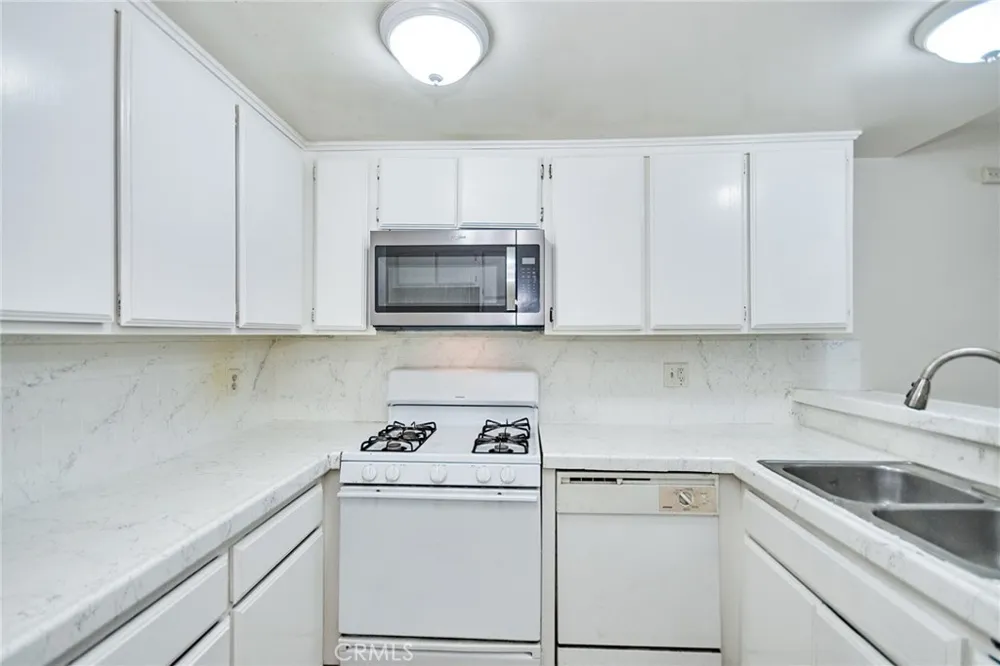 16459 Joy Street Lake Elsinore, CA 92530