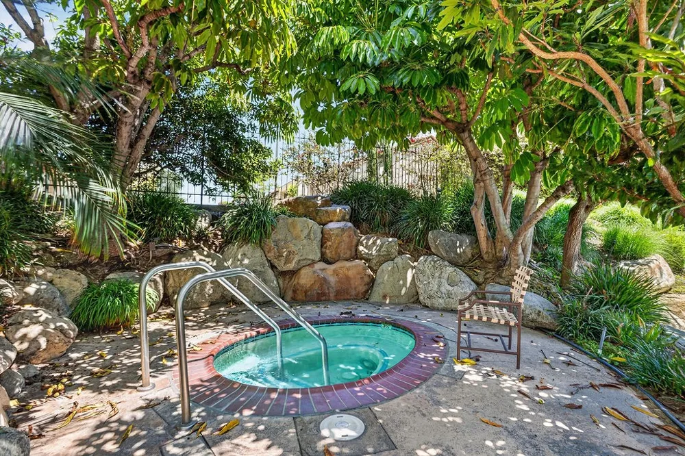 4835 E Anaheim Street #105 Long Beach, CA 90804