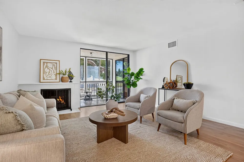 4835 E Anaheim Street #105 Long Beach, CA 90804