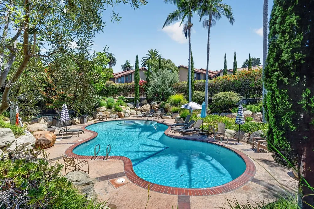 4835 E Anaheim Street #105 Long Beach, CA 90804