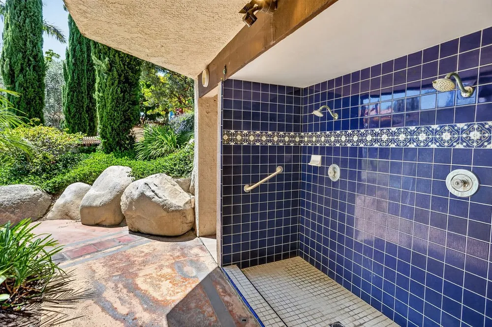 4835 E Anaheim Street #105 Long Beach, CA 90804