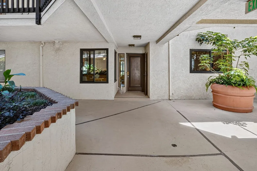 4835 E Anaheim Street #105 Long Beach, CA 90804