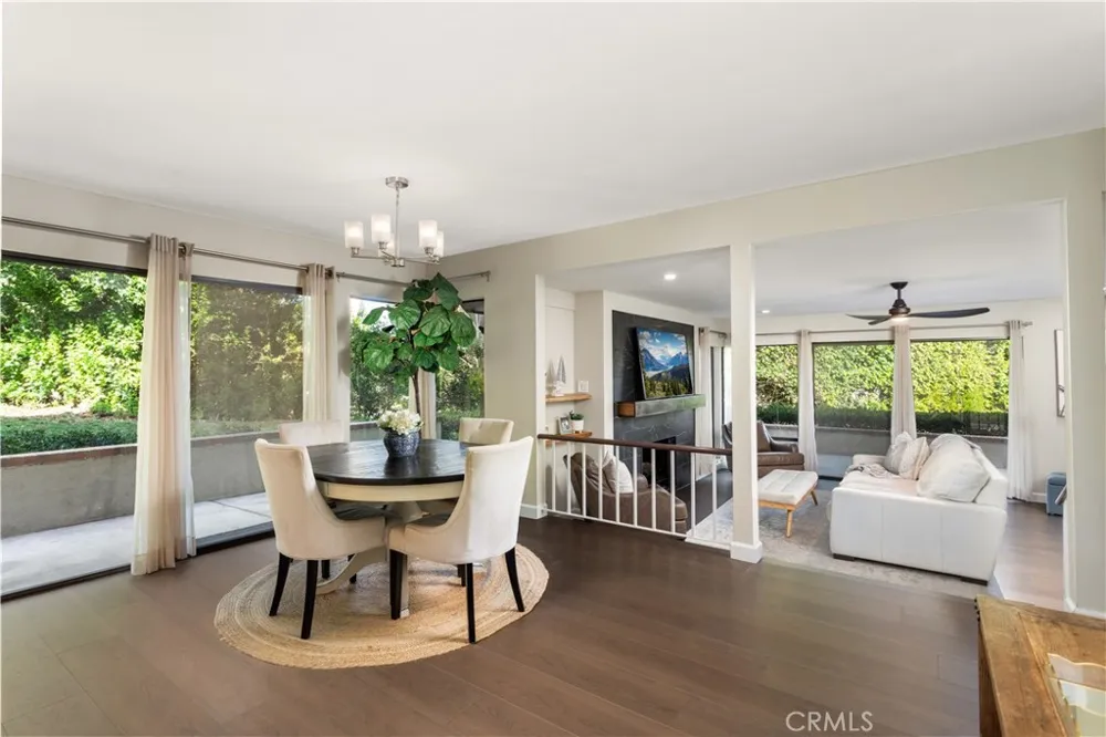 16 Rana Irvine, CA 92612