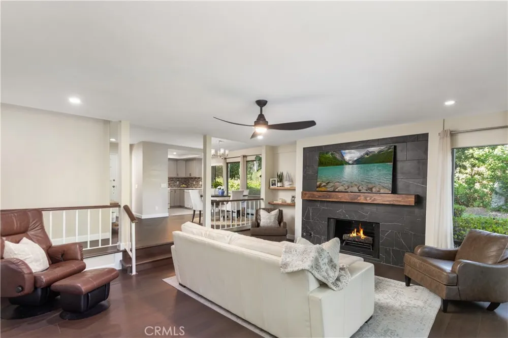 16 Rana Irvine, CA 92612