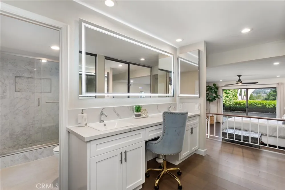 16 Rana Irvine, CA 92612