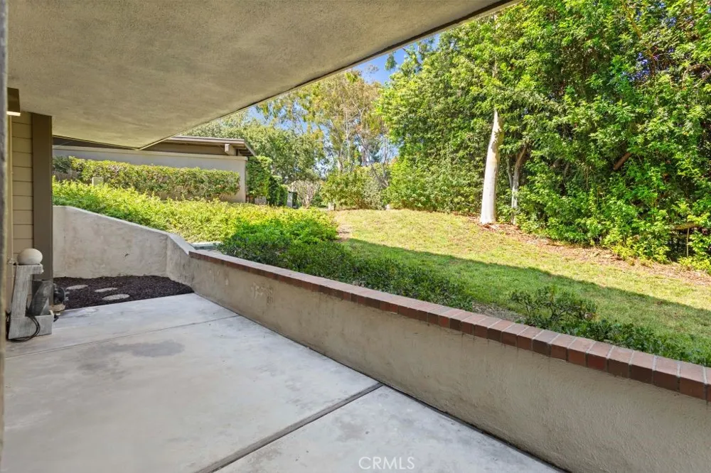 16 Rana Irvine, CA 92612