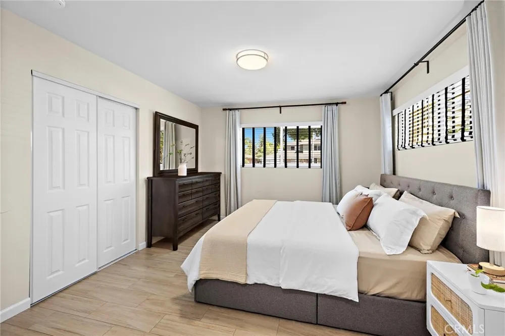 916 E Jonquil Santa Ana, CA 92705