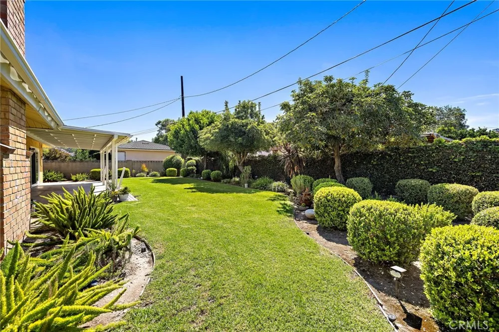 916 E Jonquil Santa Ana, CA 92705