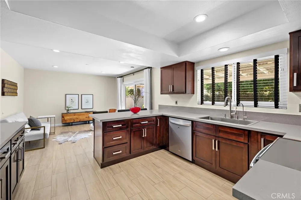 916 E Jonquil Santa Ana, CA 92705