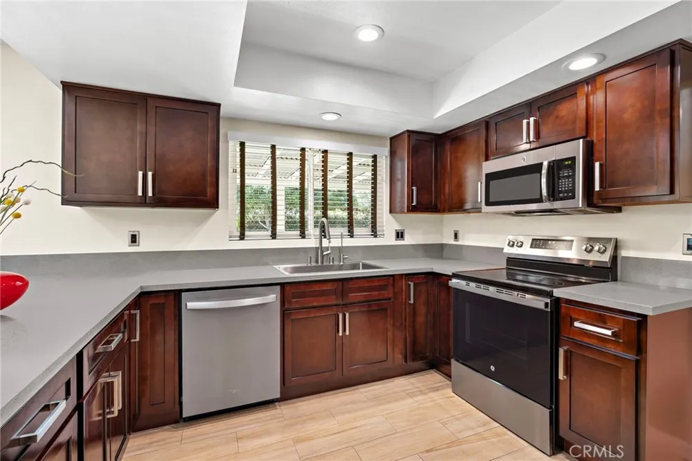 916 E Jonquil Santa Ana, CA 92705