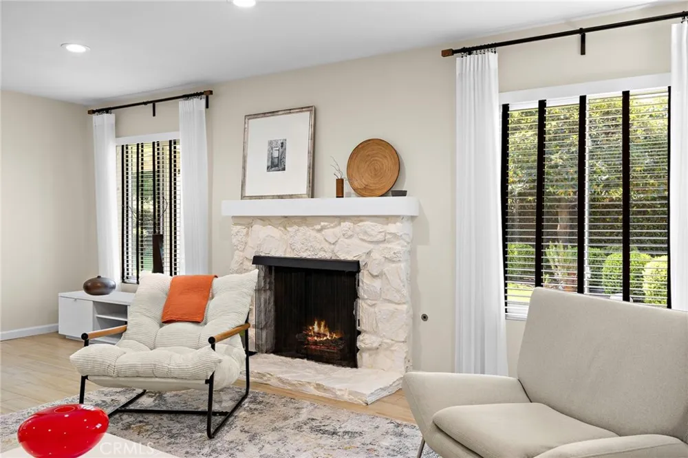 916 E Jonquil Santa Ana, CA 92705