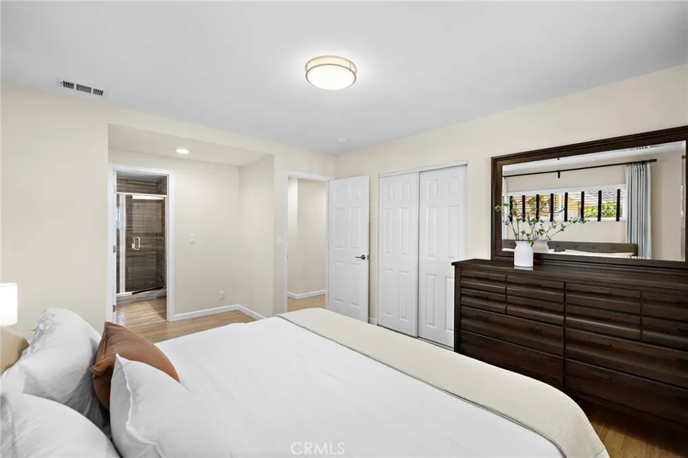916 E Jonquil Santa Ana, CA 92705