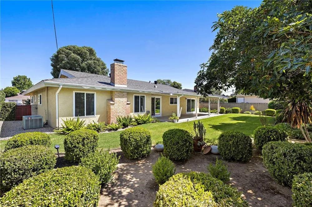 916 E Jonquil Santa Ana, CA 92705