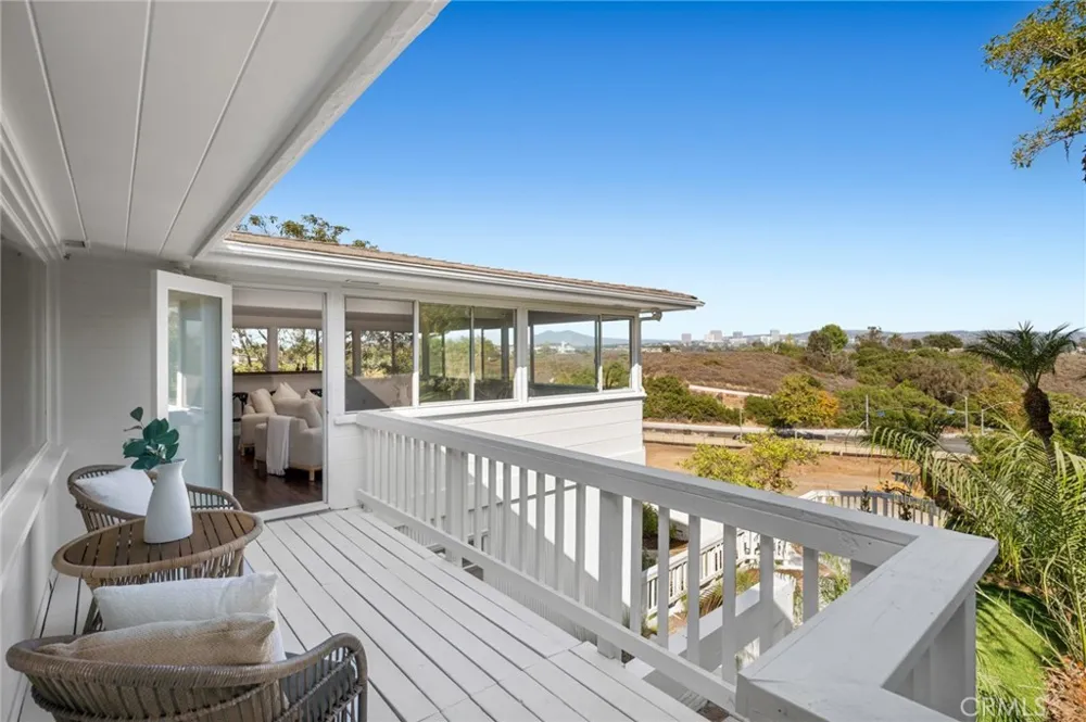 608 Saint James Place Newport Beach, CA 92663