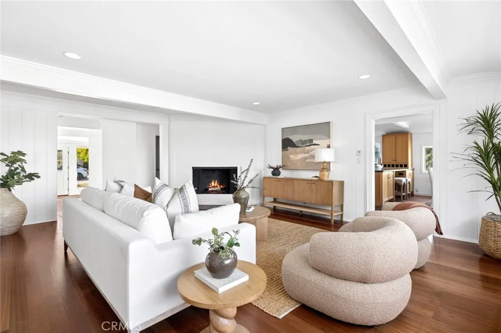 608 Saint James Place Newport Beach, CA 92663