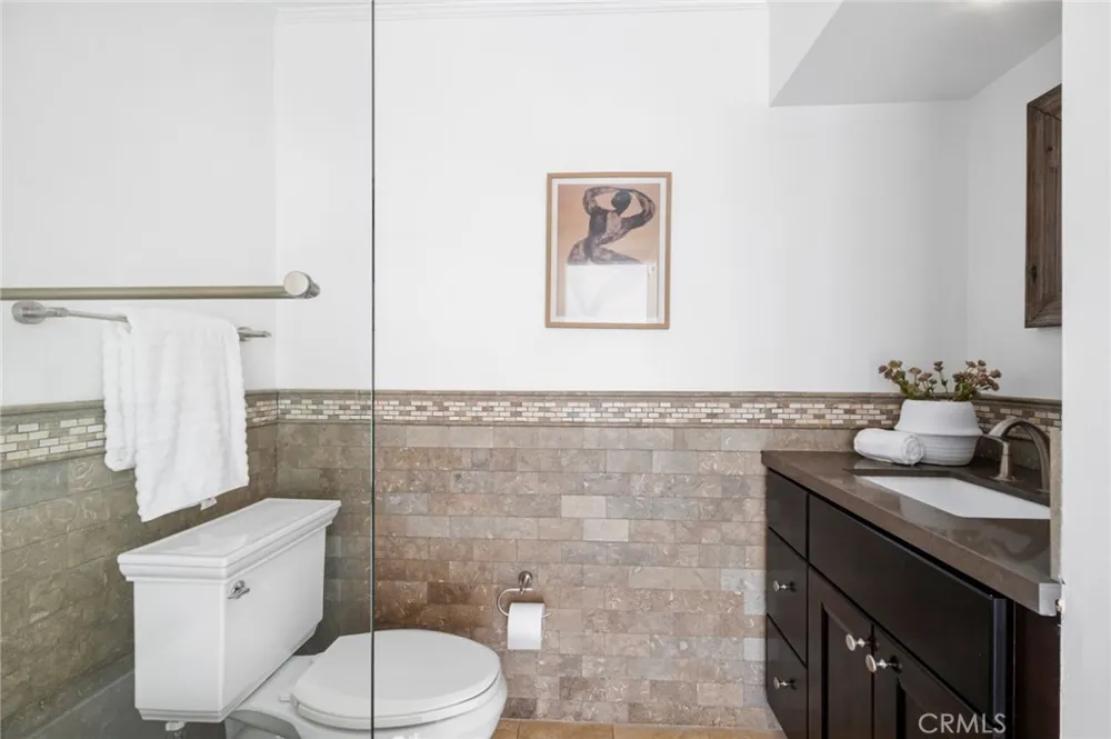 608 Saint James Place Newport Beach, CA 92663