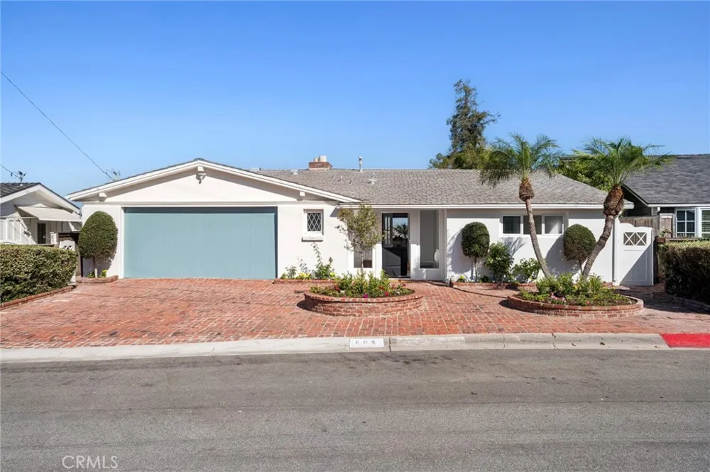 608 Saint James Place Newport Beach, CA 92663