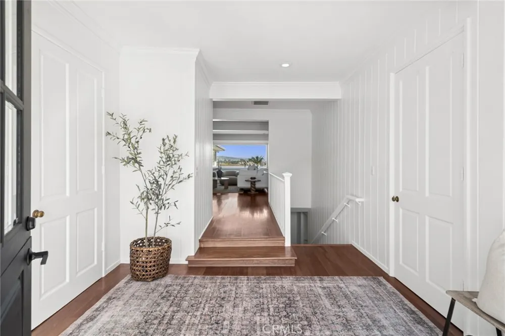 608 Saint James Place Newport Beach, CA 92663