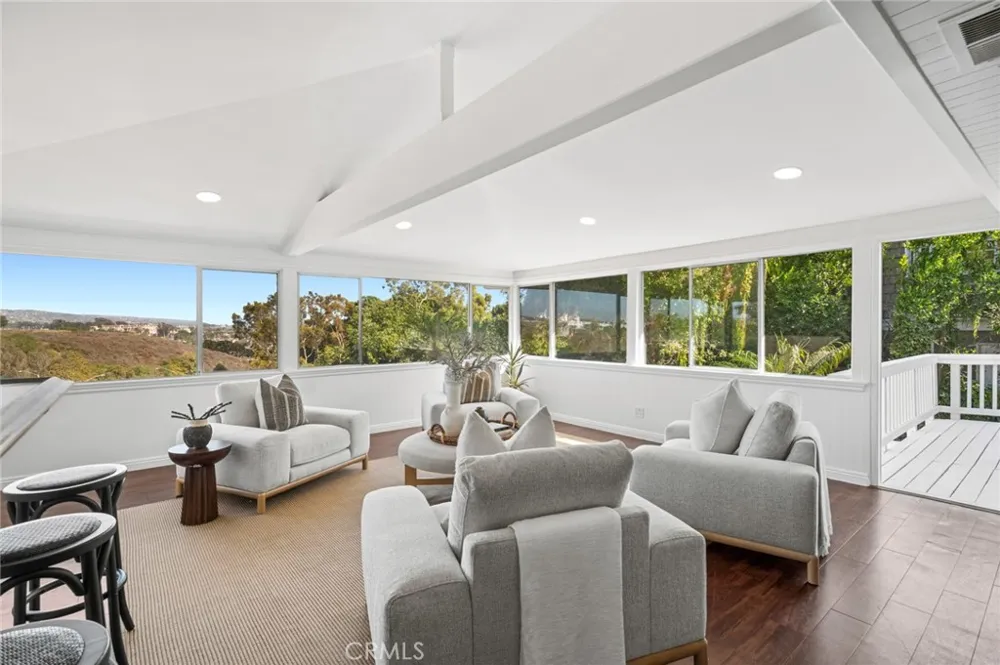 608 Saint James Place Newport Beach, CA 92663