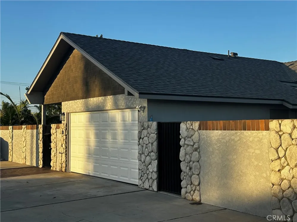8232 Indianapolis Huntington Beach, CA 92646