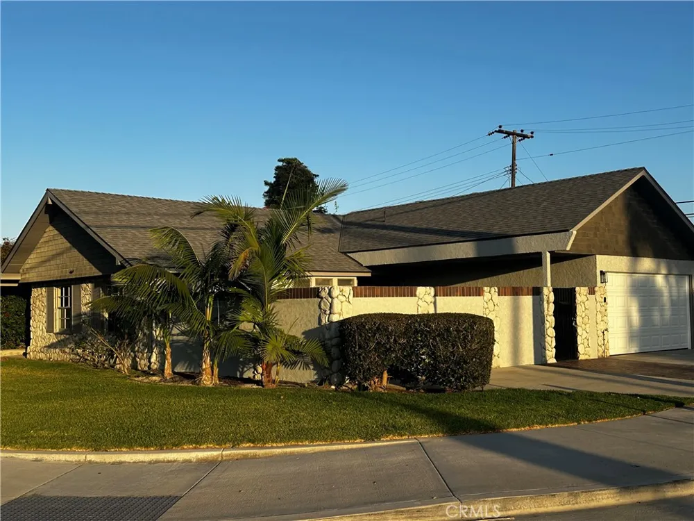 8232 Indianapolis Huntington Beach, CA 92646