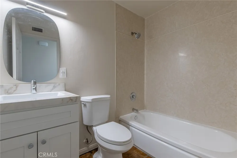 8232 Indianapolis Huntington Beach, CA 92646