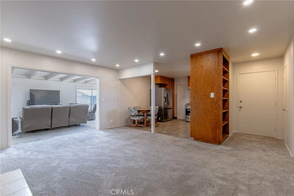 8232 Indianapolis Huntington Beach, CA 92646
