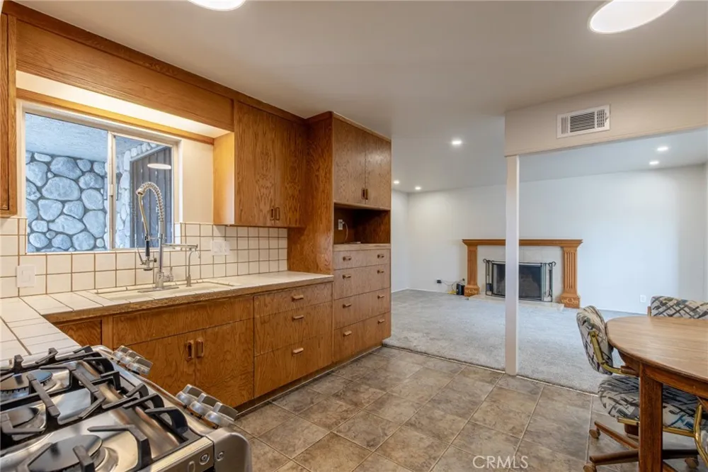 8232 Indianapolis Huntington Beach, CA 92646