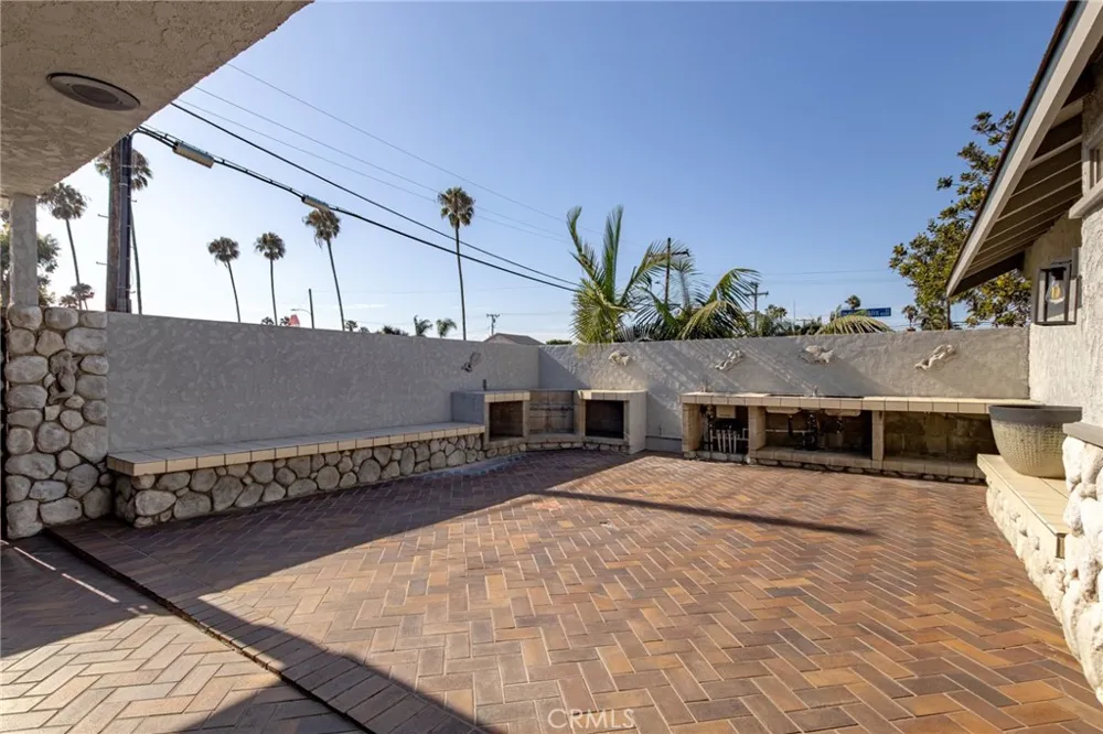 8232 Indianapolis Huntington Beach, CA 92646