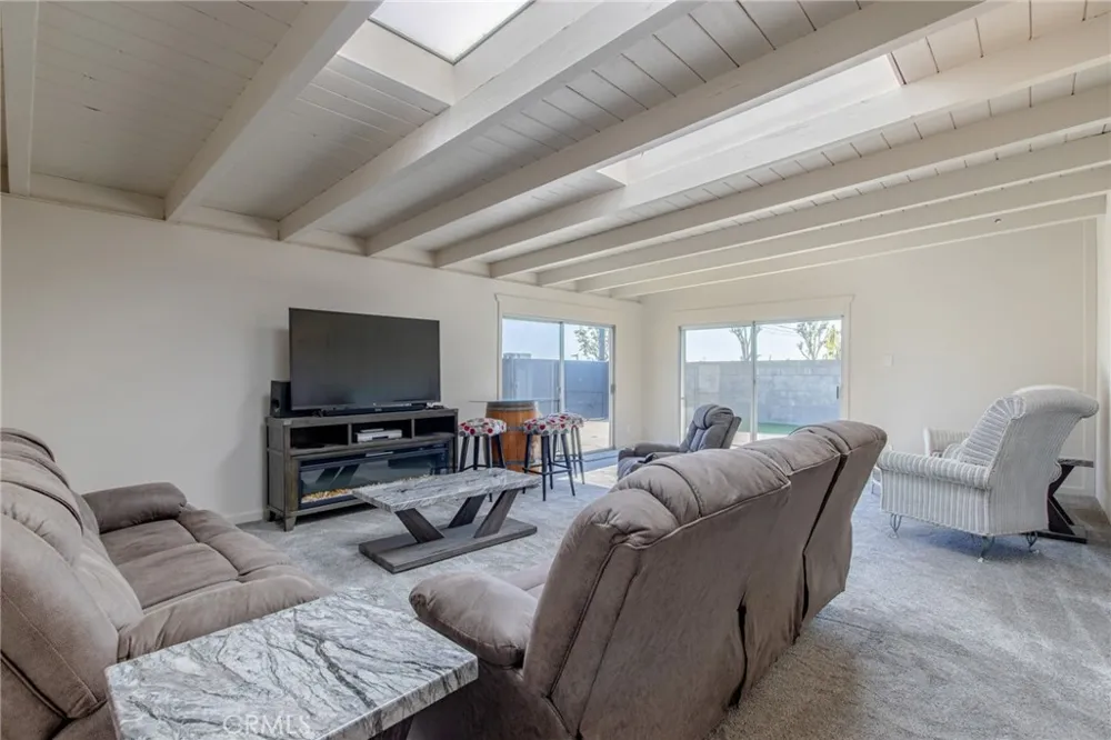 8232 Indianapolis Huntington Beach, CA 92646