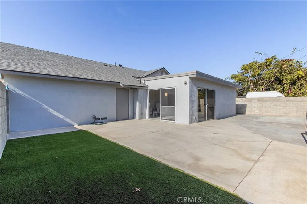 8232 Indianapolis Huntington Beach, CA 92646
