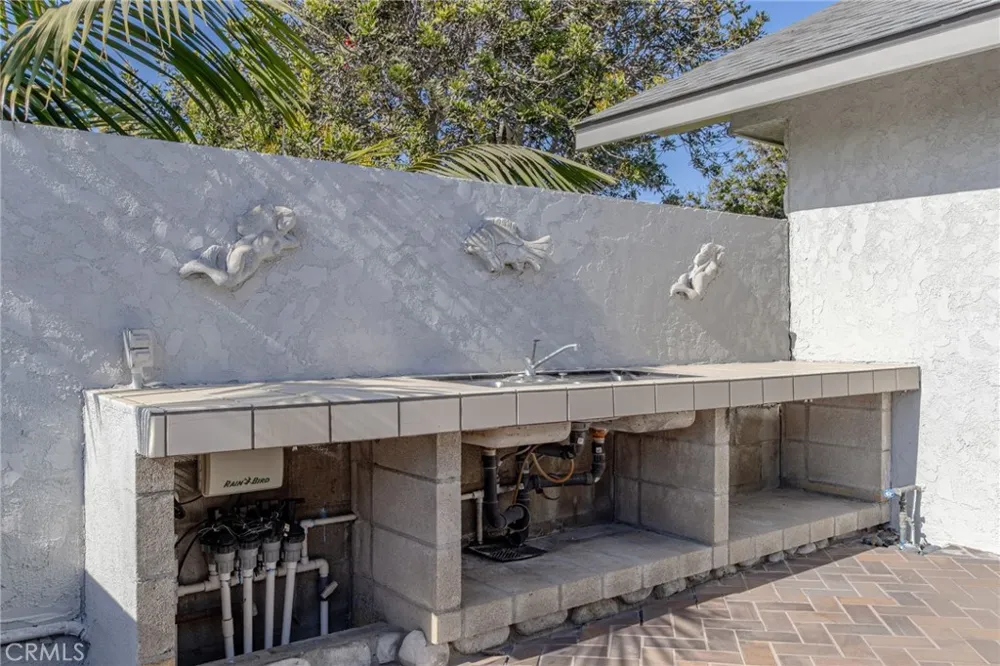 8232 Indianapolis Huntington Beach, CA 92646