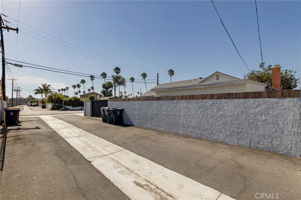8232 Indianapolis Huntington Beach, CA 92646