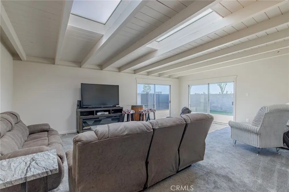 8232 Indianapolis Huntington Beach, CA 92646