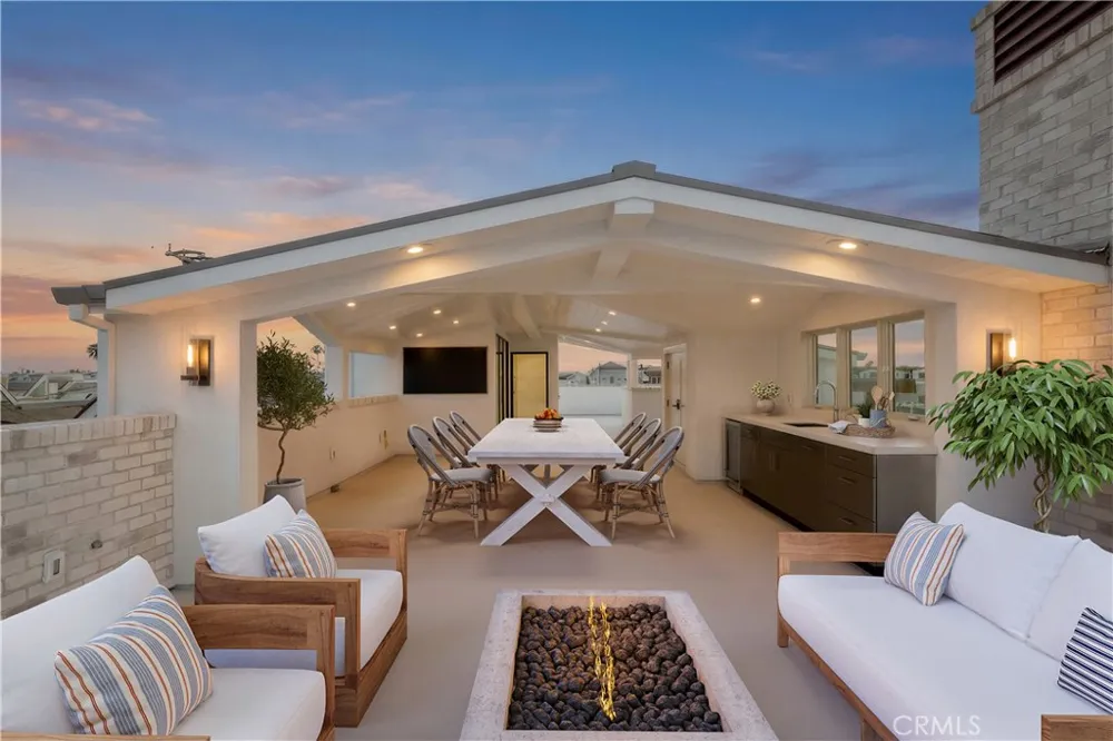 225 Diamond Newport Beach, CA 92662
