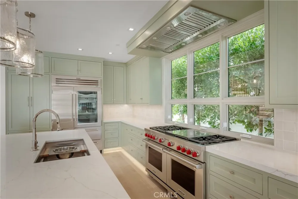 225 Diamond Newport Beach, CA 92662