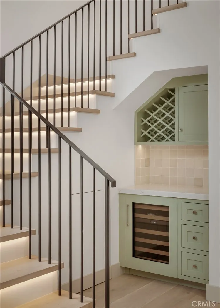 225 Diamond Newport Beach, CA 92662