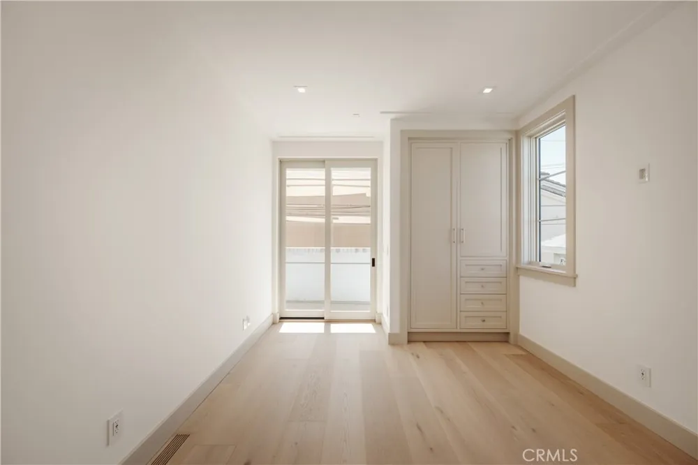 225 Diamond Newport Beach, CA 92662