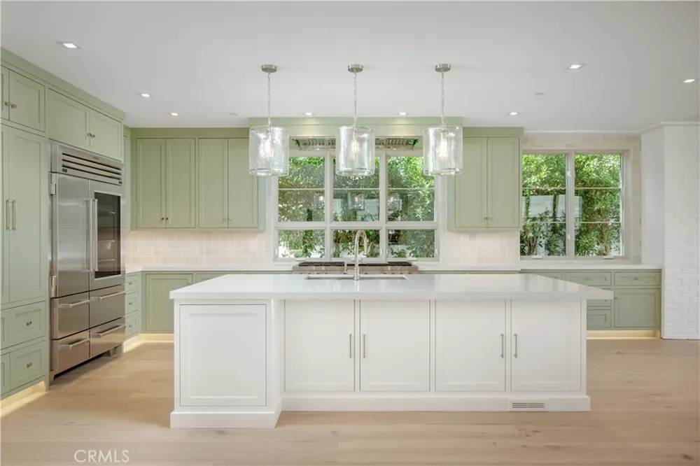 225 Diamond Newport Beach, CA 92662